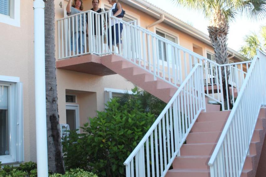 mit großzügigem Swimmingpool - foto 2