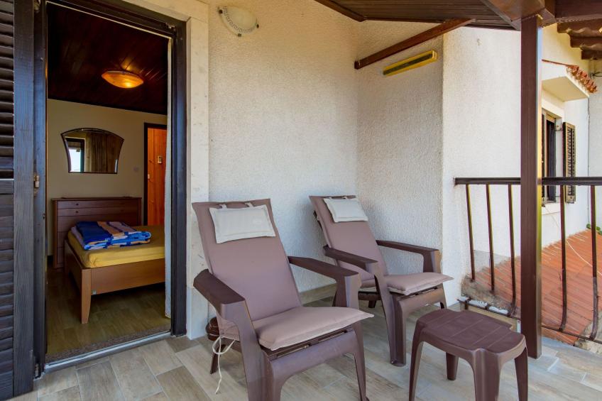 mit großem Garten und Pool - foto 22