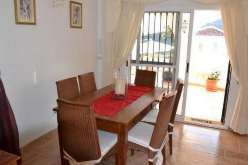 Villa mit Blick auf das Wasser - foto 10