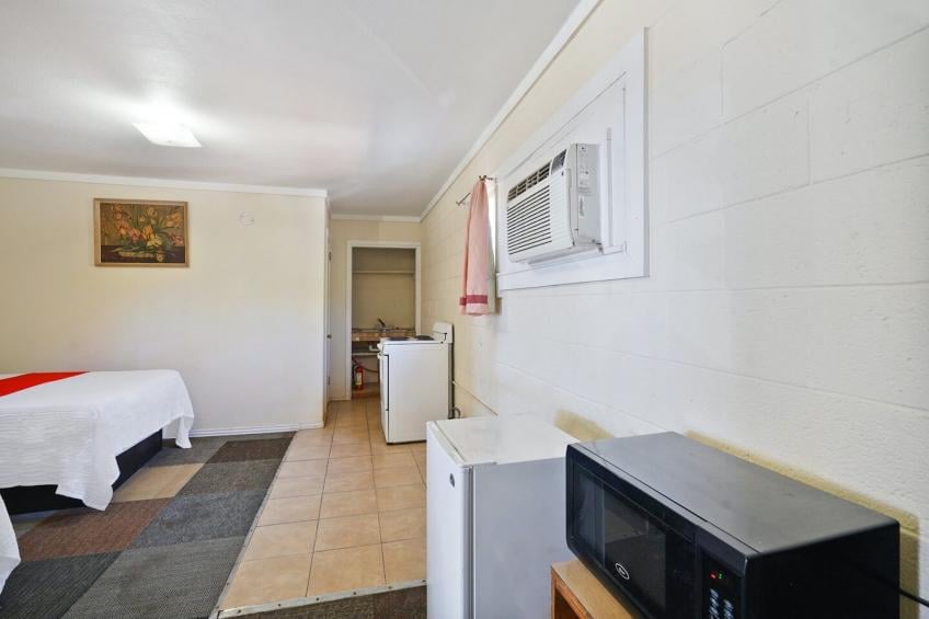 3 Full Bed with Kitchenette - foto 10