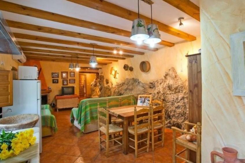 Haus mit integrierter Felswand und Jacuzzi - foto 8