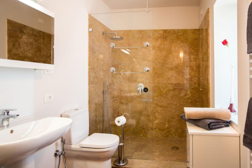 Anwesen mit Garten, Grill und Terrasse - foto 9