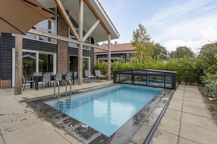 Villa 10 persons (indoor) Swimming pool and Wellness (Spa)