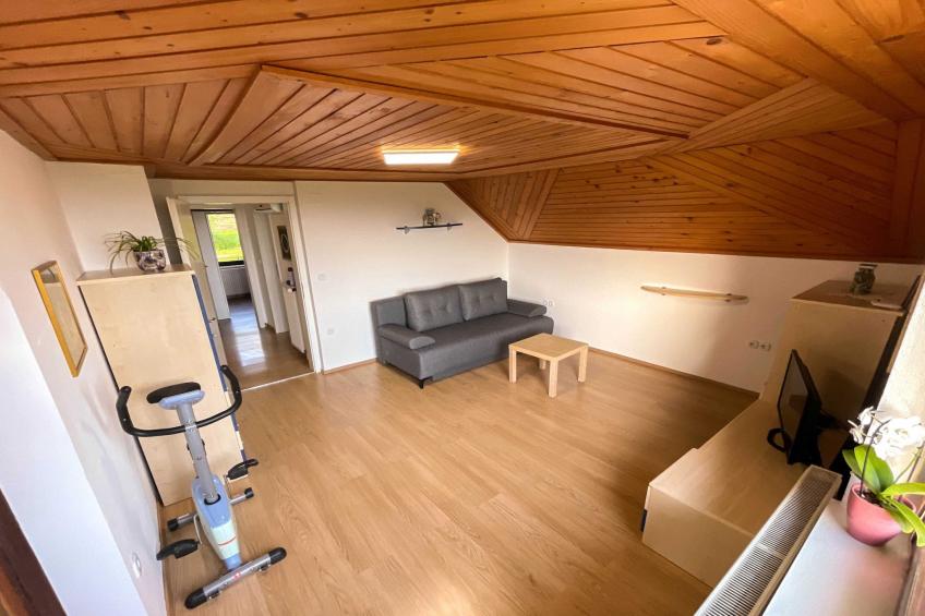 Vibrant and Charming Apartment with Balcony and Mountain View - Two Bedroom Apartment with Balcony and Mountain View - foto 2