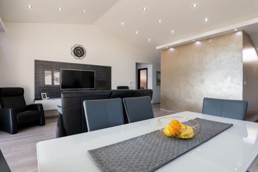 Wohnung in Turanj mit sicherem Parkplatz - foto 10