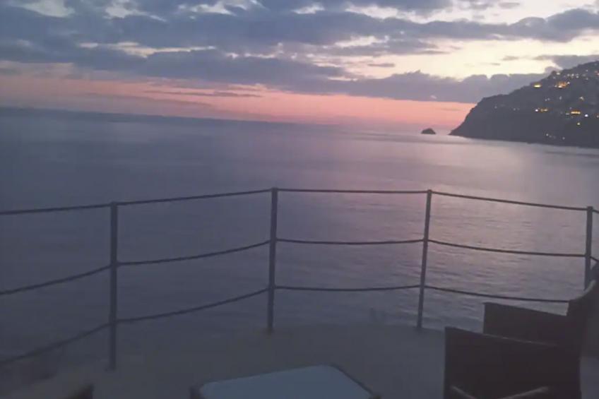 Villa auf einer natürlichen Klippe mit Blick auf das Meer, nur wenige Schritte - foto 11