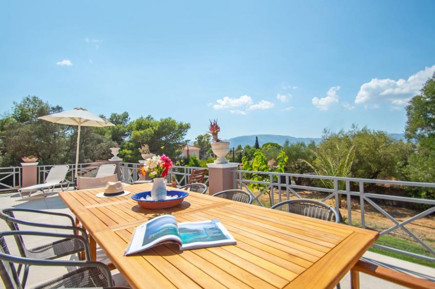 Anwesen mit Garten, Grill und Terrasse - foto 35