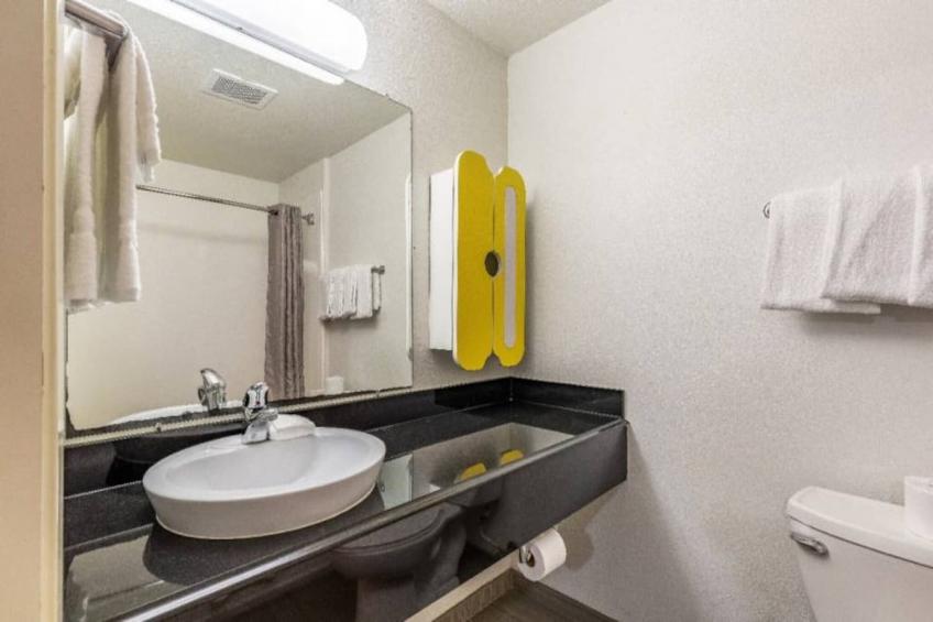 2 Full Beds  Suite Non-Smoking Kitchen - foto 26