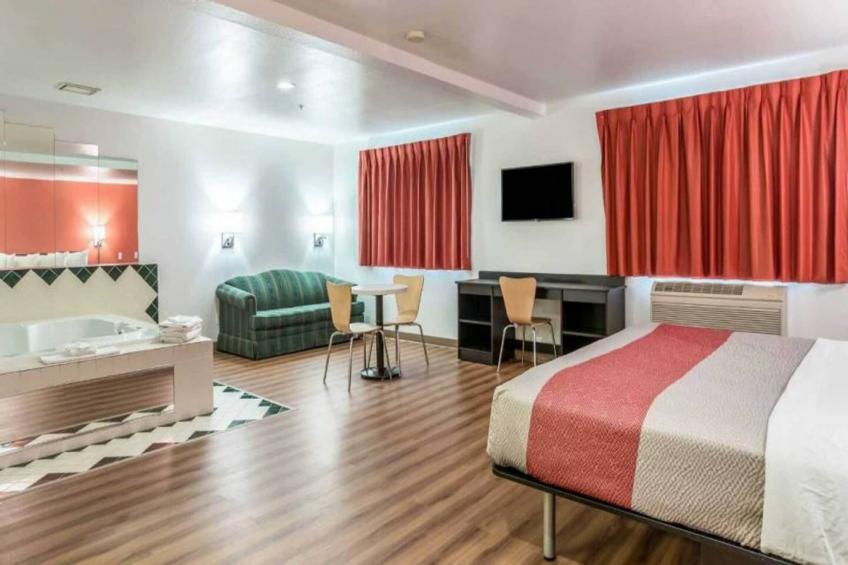 1 King Bed  Smoking - foto 8