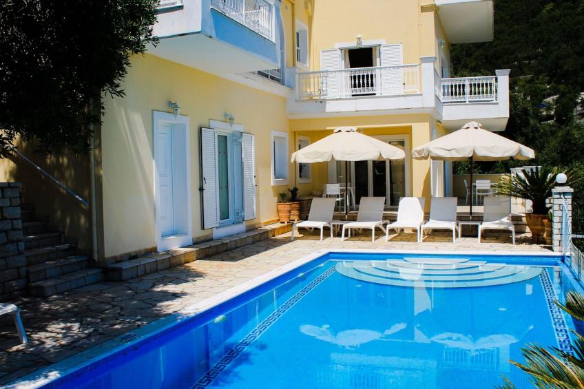 Wunderschöne Villa mit Panoramablick auf das Meer