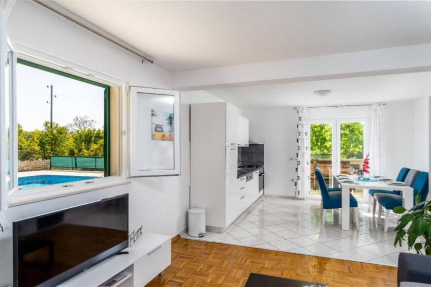 Tranquil Oasis Holiday Home Primorski Dolac with Pool - Three Bedroom Holiday Home with Pool - foto 6