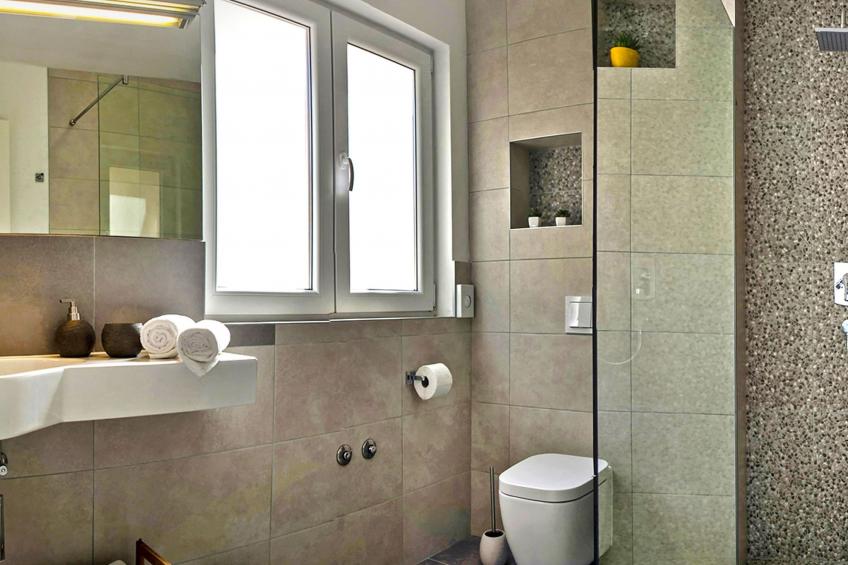 Villa Mosor mit beheiztem Salzwasserpool und Sauna - foto 24