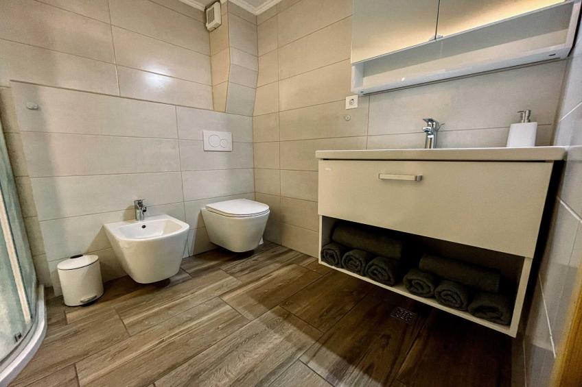 Modern and Peaceful Apartment with Terrace - Two Bedroom Apartment with Terrace - foto 10