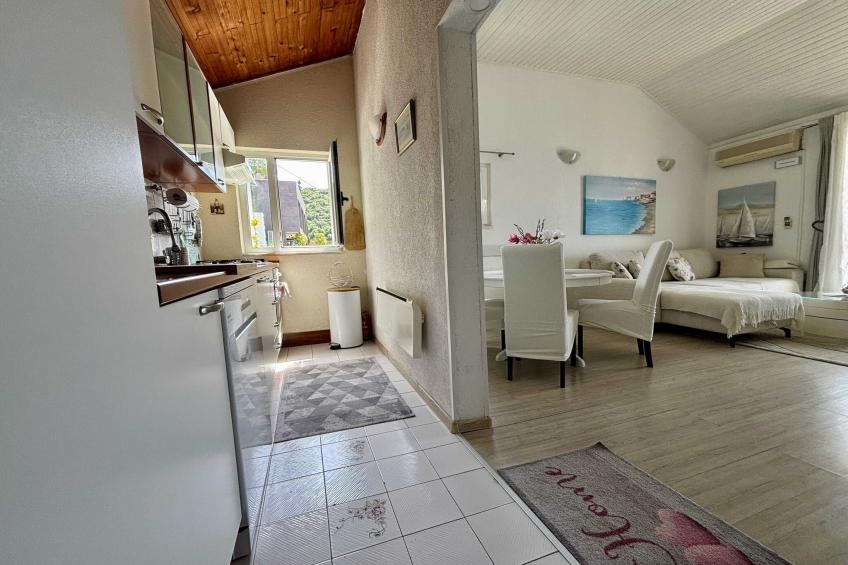 Indy's Beach Apartments -Two Bedroom Apartment with Balcony and Sea View - foto 28