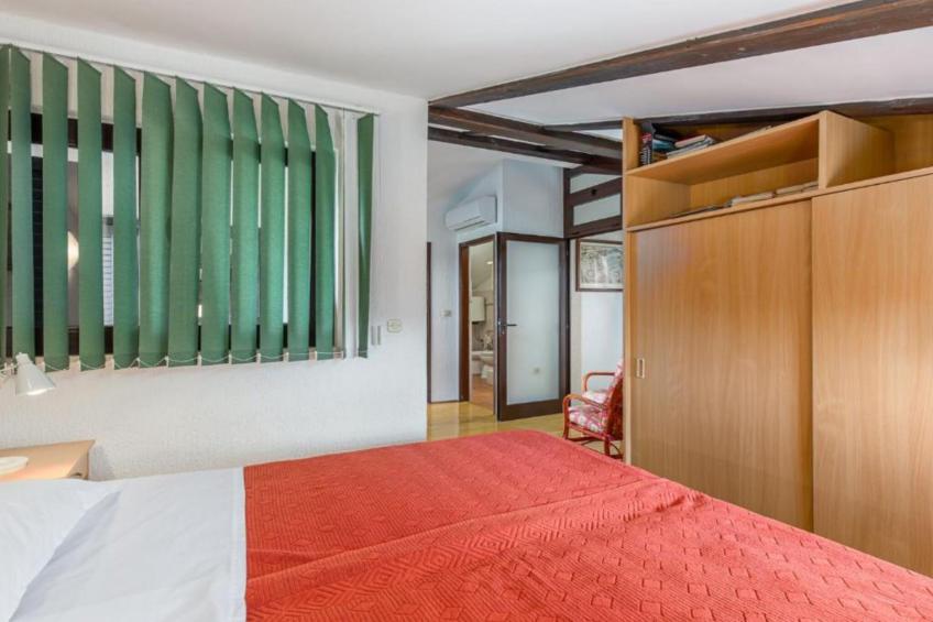 Apartment Villa Mirna - Three Bedroom Apartment with Balcony and  Sea View - foto 12