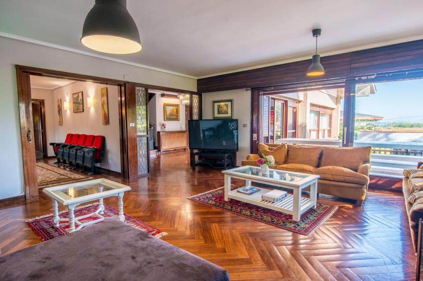 9 Zimmer. 24 pro. Strand. In der Nähe von Bilbao - foto 11