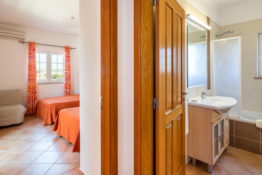 4-Schlafzimmer-Villa, Garten, Pool, Strand - foto 14