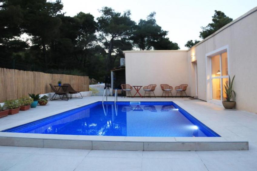 House Leta Cozy Hideaway with Pool - Four Bedroom Holiday Home with Pool - foto 25