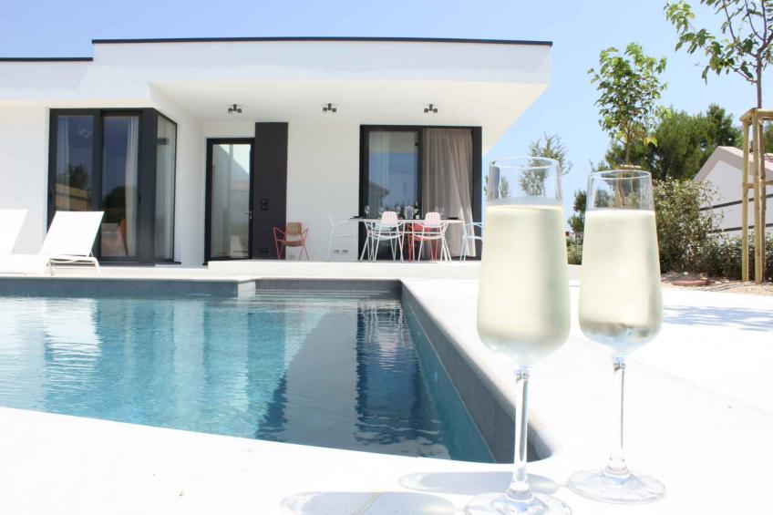 Vakantiehuis met zwembad en terras - BF-N52NR - foto 11