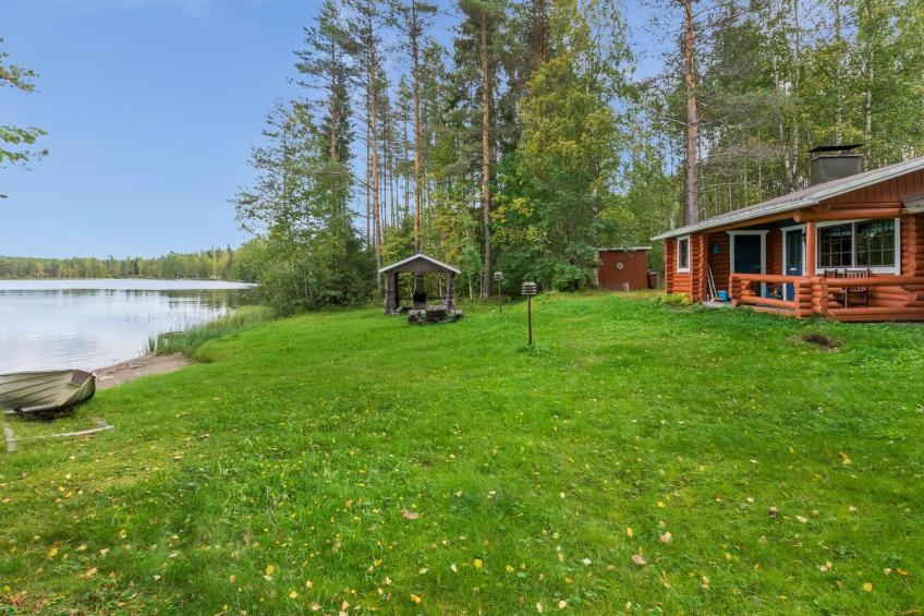 Kalliorinne, lomaässä - foto 2