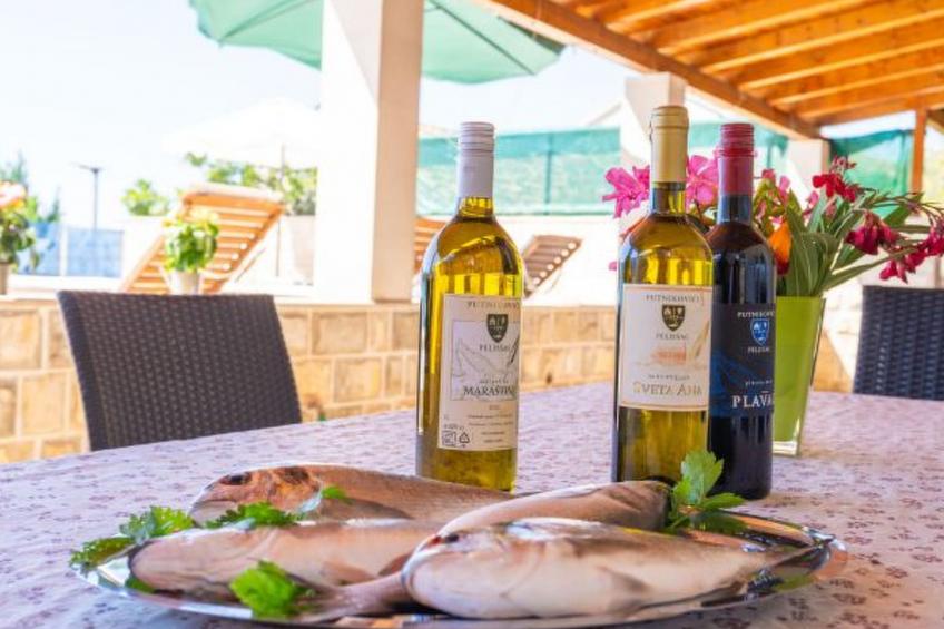 Beachfront Apartment house Hon with pool - foto 25