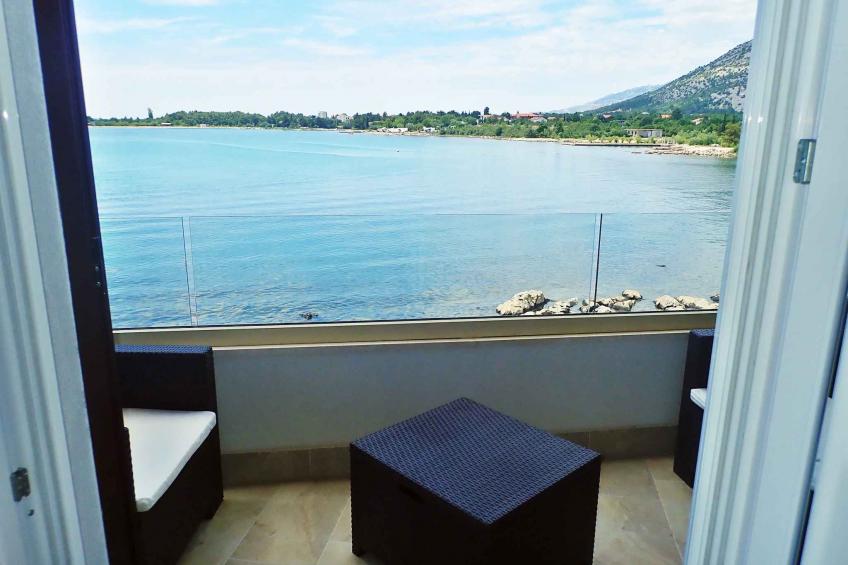 Holiday apartment With pool and large garden - BF-8427C