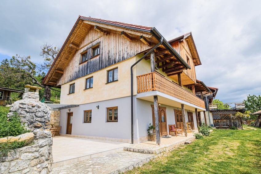 Hidden Authentic Haven Apartments - One Bedroom Apartment with Terrace - foto 31