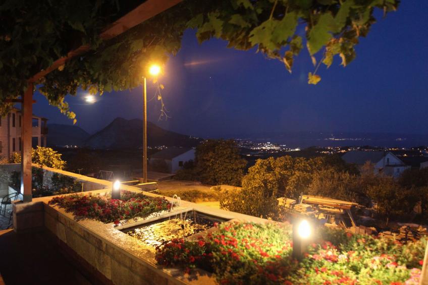 Haus in Mravince mit Whirlpool und Garten - foto 38