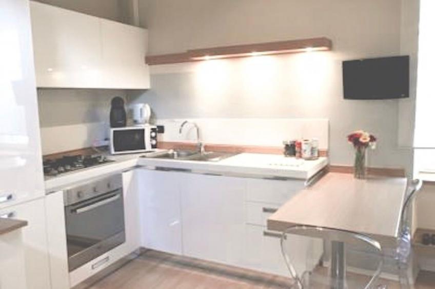 Wohnung mit privatem Garten in Villa - foto 11