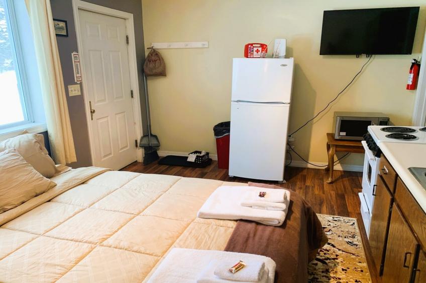 King Bed Riverfront Suite - foto 47