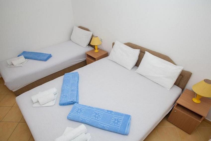 Charming Seaside Escape in Kotor - One Bedroom Apartment with Sea View 2 - foto 7