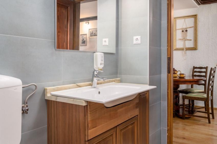 mit großem Garten und Pool - foto 32