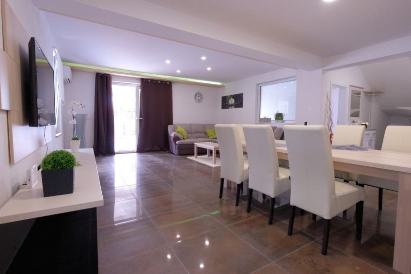 Newly built (2018), fully detached holiday villa with a private swimming pool - foto 18