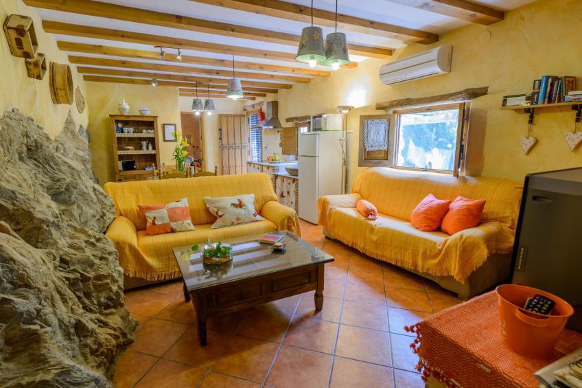 Haus mit integrierter Felswand und Jacuzzi - foto 18