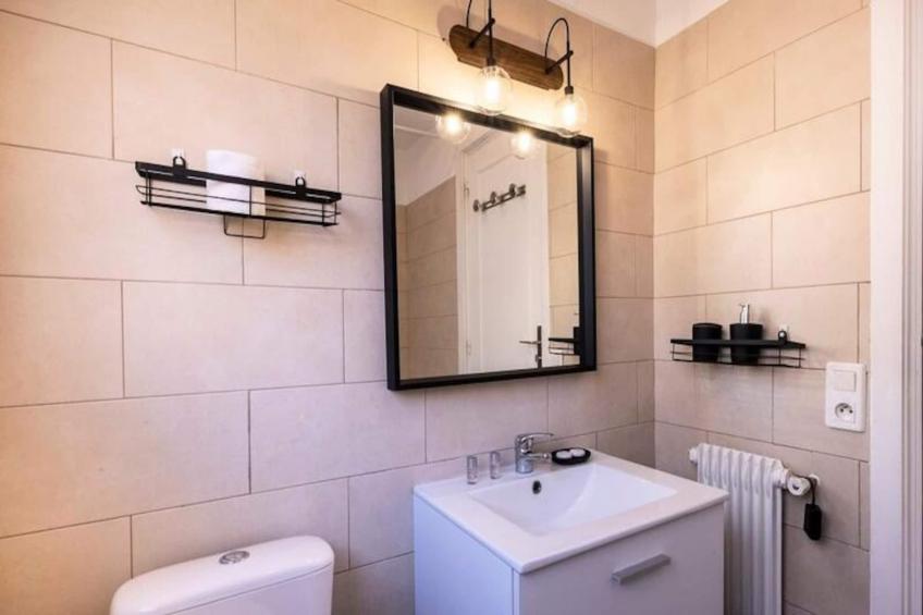 06b - Beau 2 Pièces Rénové Avec Terrasse Vue Mer - foto 24