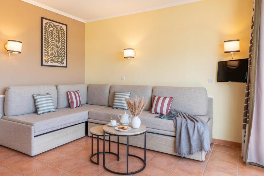 Pierre & Vacances Village Pont Royal en Provence Apartment 7 people - 1 bedroom + 1 sleeping alcove - Balcony or balcony - Air-conditioned - Renovated - foto 12