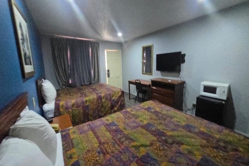 2 Queen Beds Non-Smoking