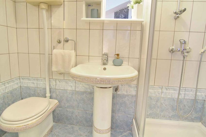 Holiday home with air conditioning, pool and sea view in Orašac - BF-NJH63 - foto 28