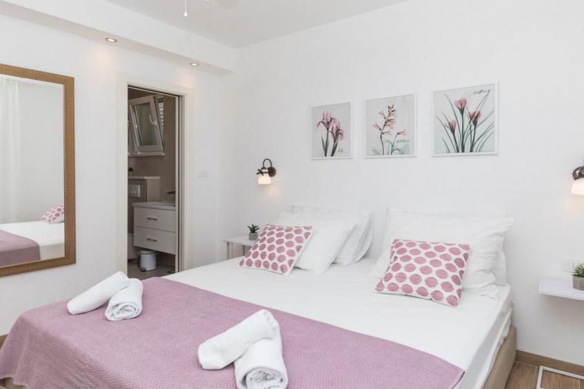 Scenic Elegant Trogir Villa with Pool - Five Bedroom Villa - foto 38