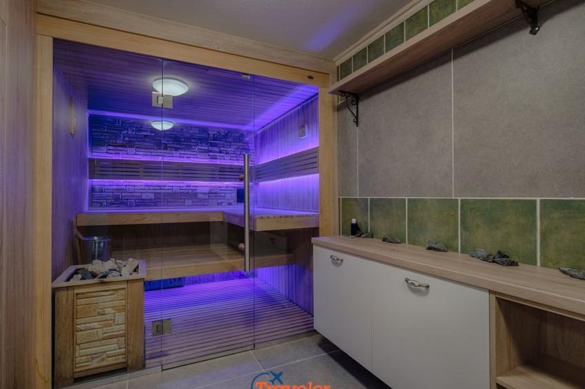 Schöne Steinvilla mit beheiztem Pool und Sauna - foto 47