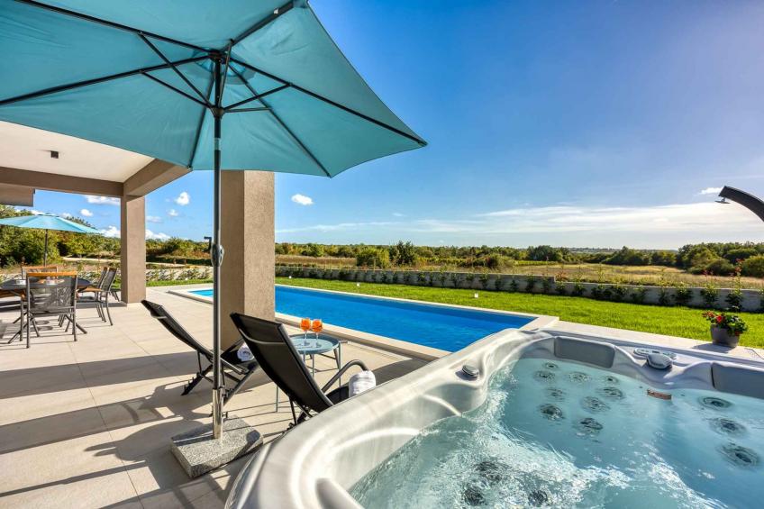 Villa mit Pool und Whirlpool - BF-Y4W8G - foto 6