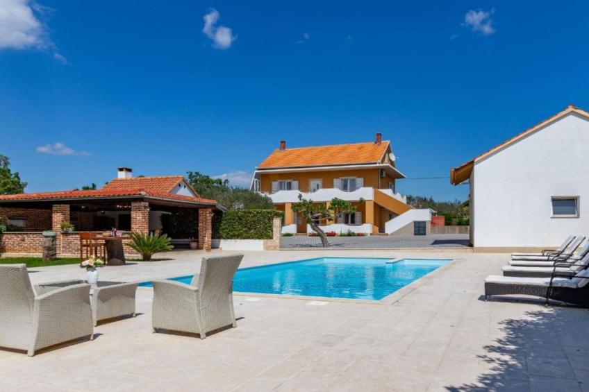 Peaceful Murvica Villa Pool, Garden, and Modern Comfort - Two Bedroom Holiday Home with Private Pool - foto 33
