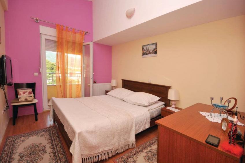 Chic and Stylish Kastel Novi Apartment with Pool - Five Bedroom Apartment With Pool - foto 8