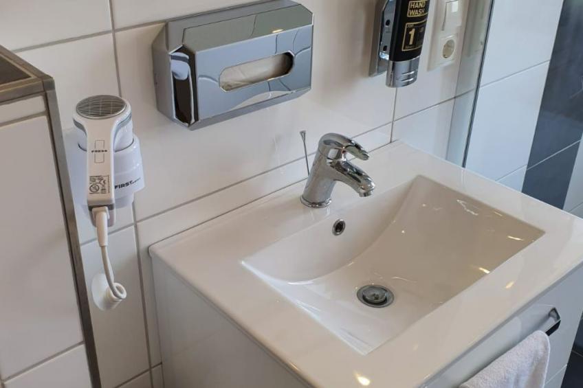 Kernsaniertes Apartment in ruhiger und zentraler Lage - foto 10