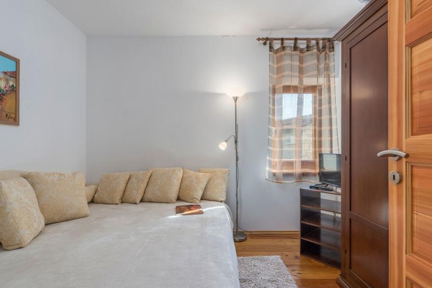 Gemütliches Ferienhaus in Peresiji mit Grill und Terrasse - foto 21