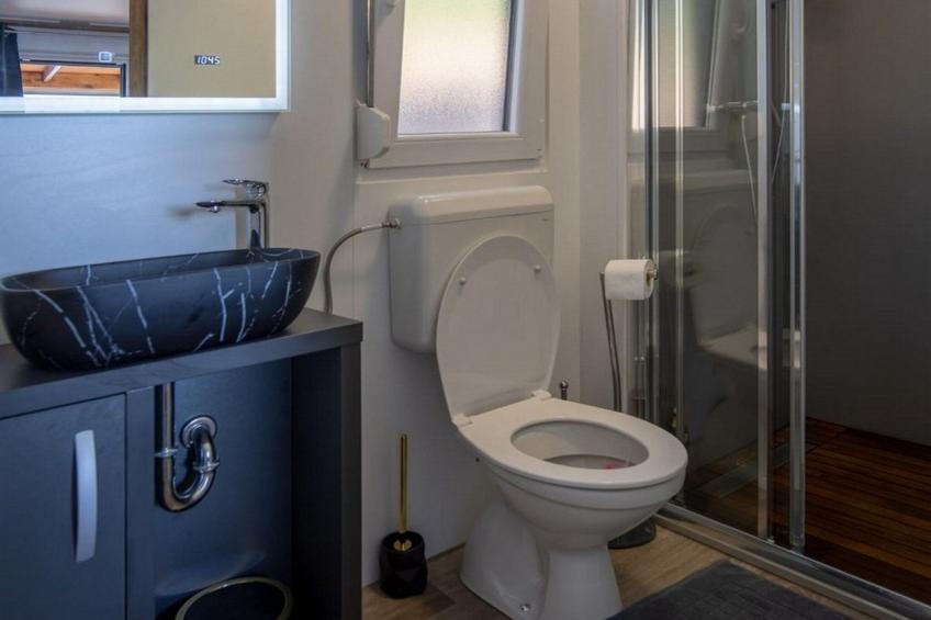 Seaside Deluxe Escape at Klenovica Camping - Two Bedroom Holiday Home with Terrace (owner 418) - foto 16