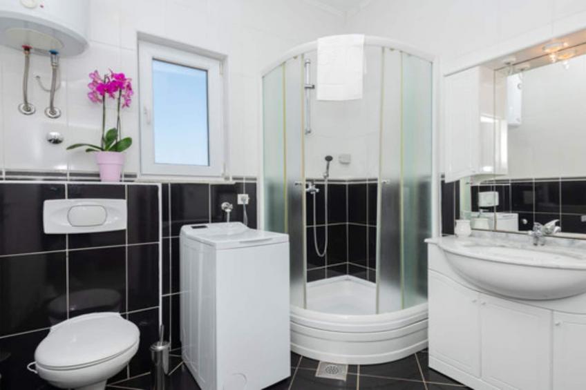 Charming Villa Nina with Pool - Four Bedroom Villa With Terrace and Swimming pool - foto 12