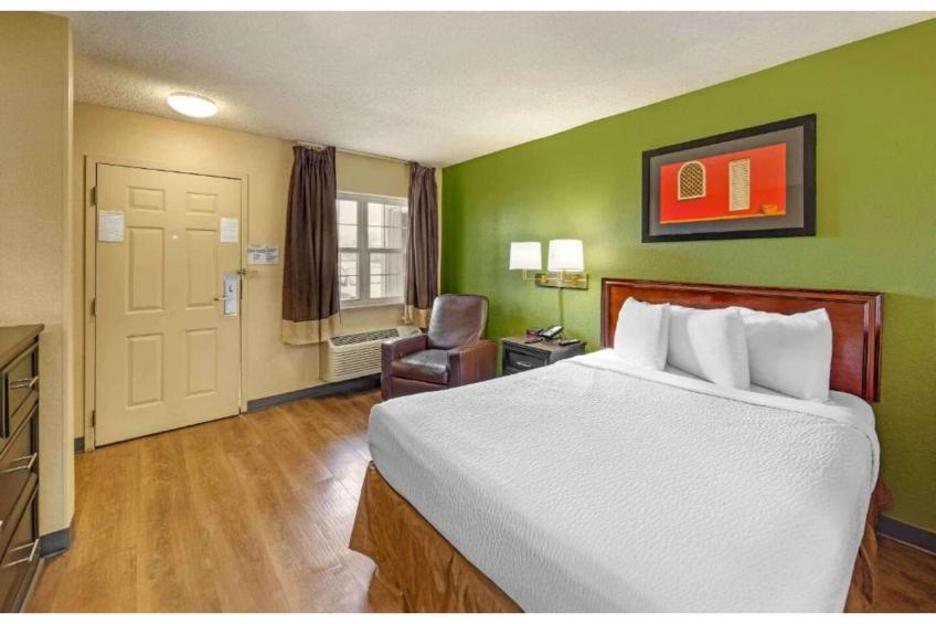 1 King Bed | Mob Acc RI Shwr Ste Nsmk Ktchn - foto 29