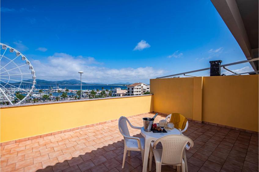 Una Finestra Sul Porto