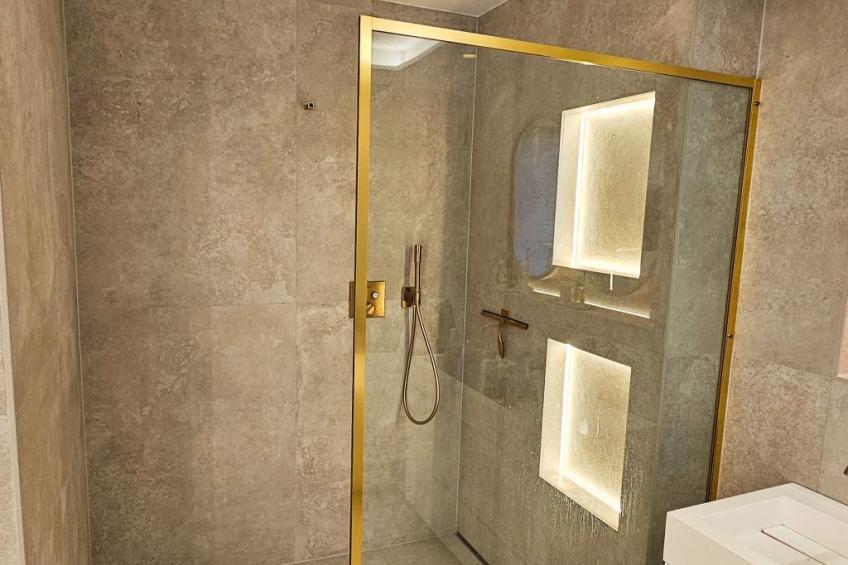 Luxurious large Home, Pool , Garden , Koi Pond - foto 34